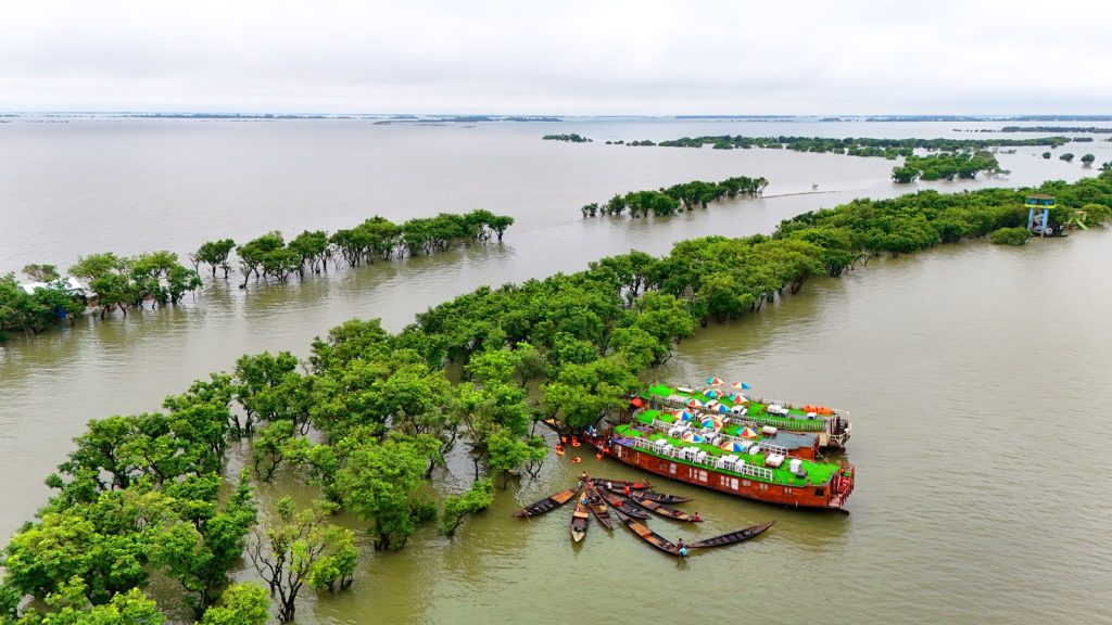 Best House Boat in Tanguar Haor